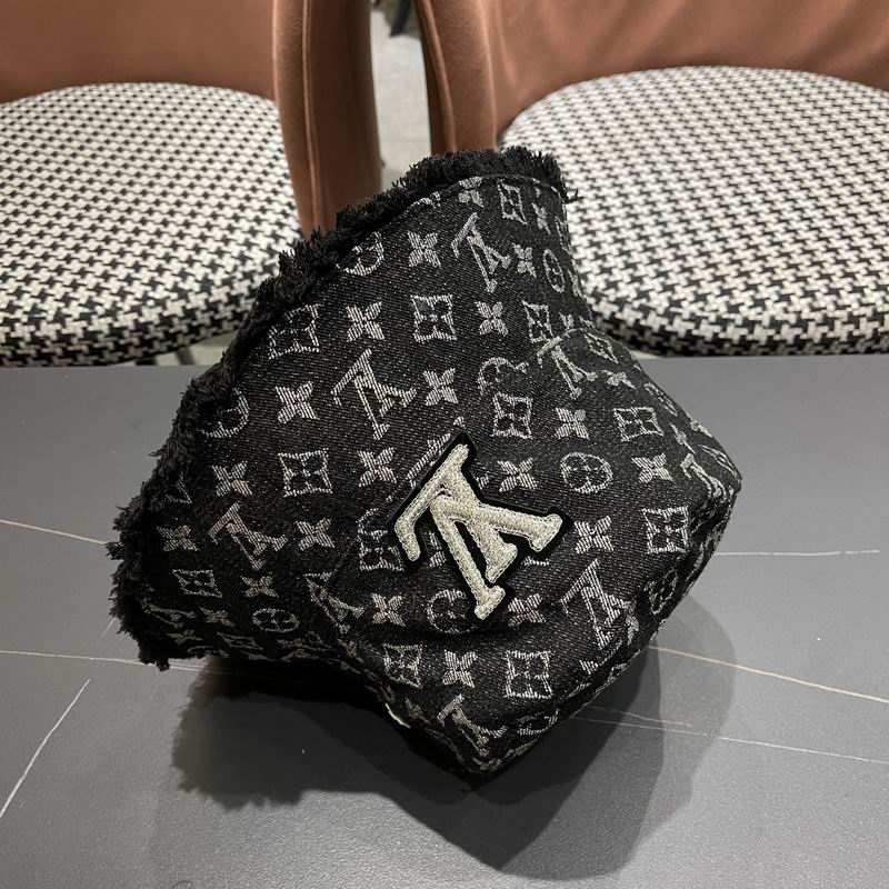 LV Hat (230)