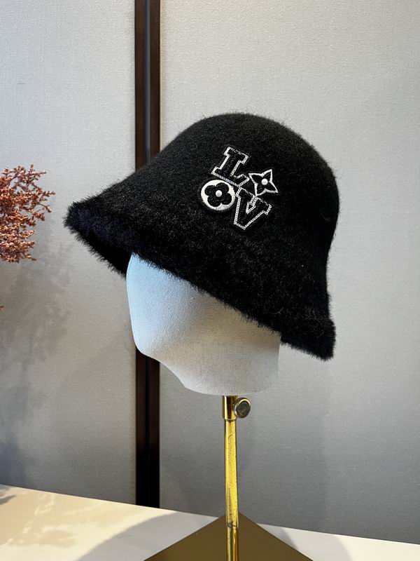 LV Hat dx (100)