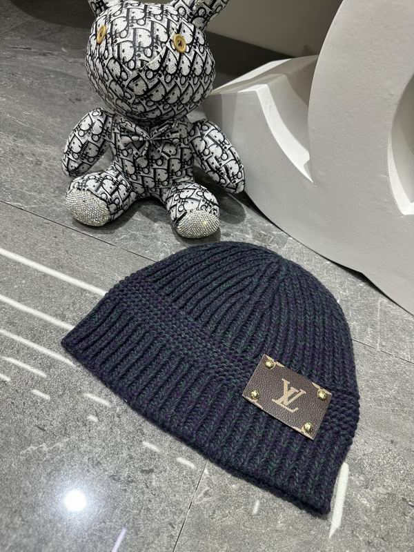 LV Hat dx (1564)