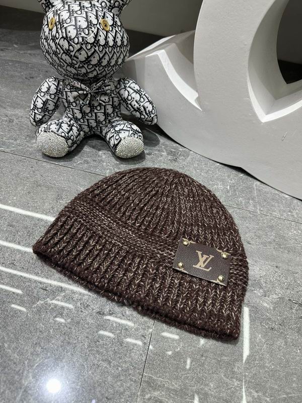 LV Hat dx (1566)