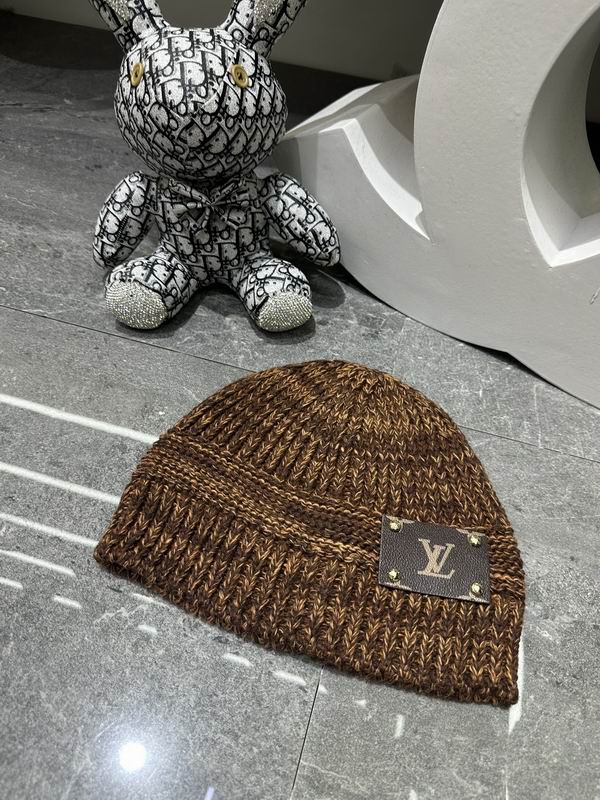 LV Hat dx (1570)