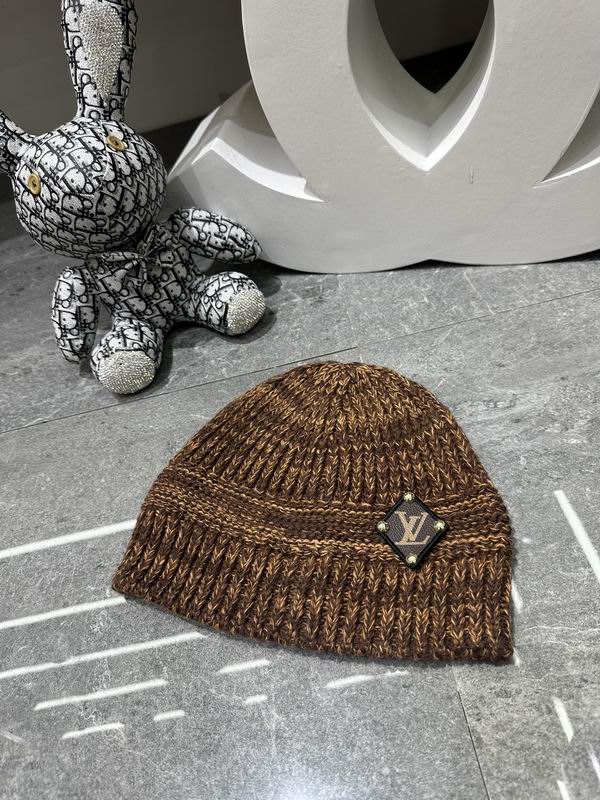 LV Hat dx (1585)