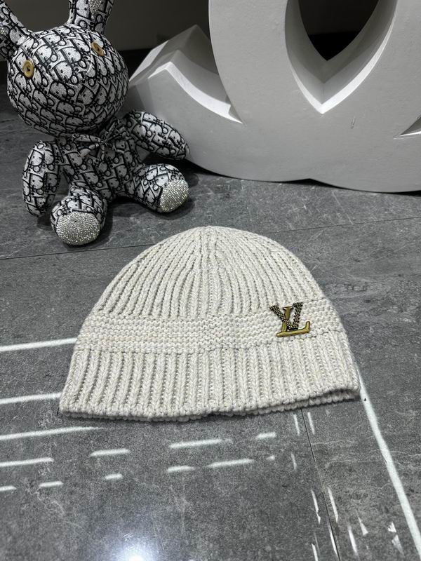 LV Hat dx (1599)