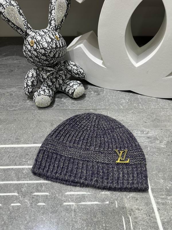 LV Hat dx (1605)