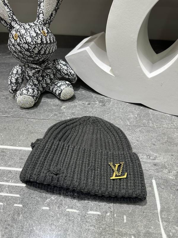 LV Hat dx (1641)