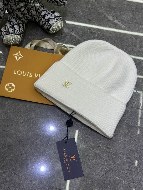 LV Hat dx (2950)