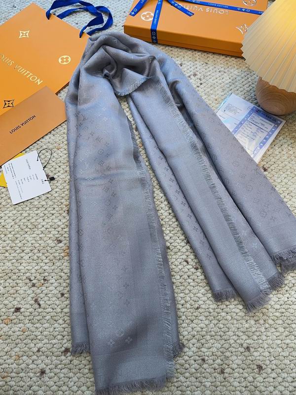 LV Scarf 139X139cm E29 (21)