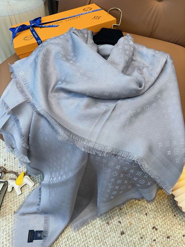 LV Scarf 139X139cm E29 (23)