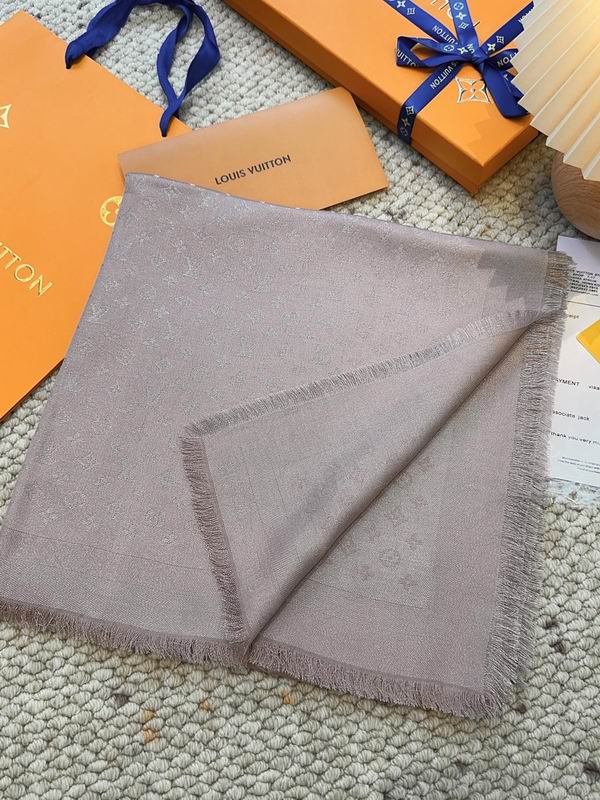 LV Scarf 139X139cm E29 (7)