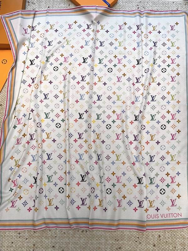 LV Scarf 140X140cm 70%羊绒30%真丝 E27 (2)