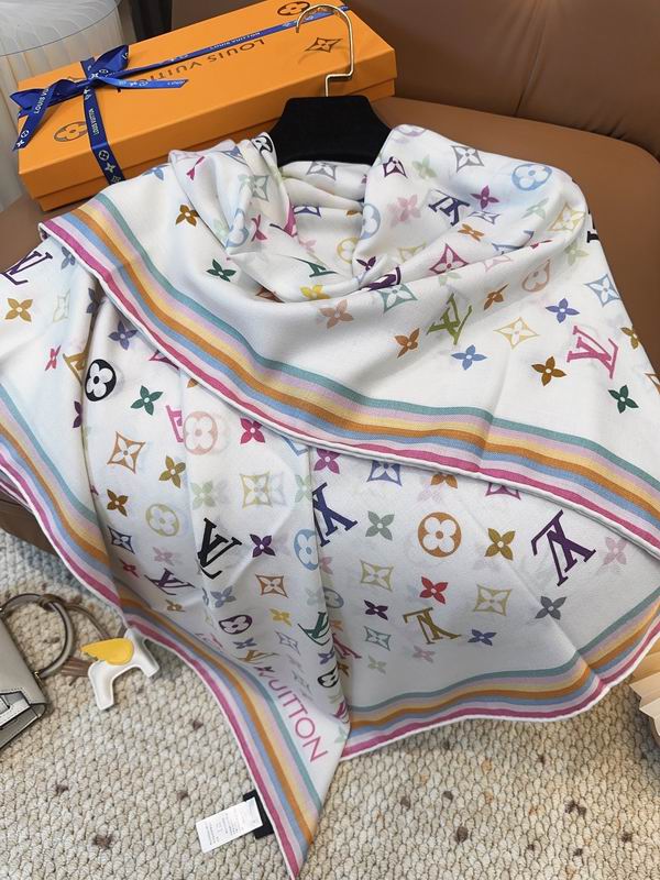 LV Scarf 140X140cm 70%羊绒30%真丝 E27 (5)