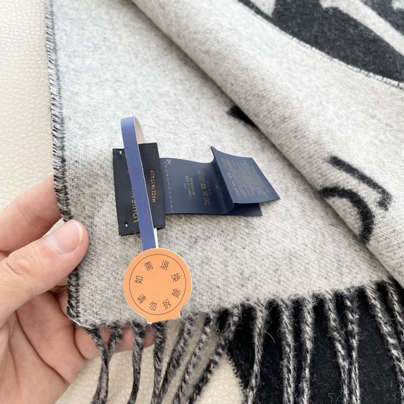 LV Scarf 191X46cm E10 (2)