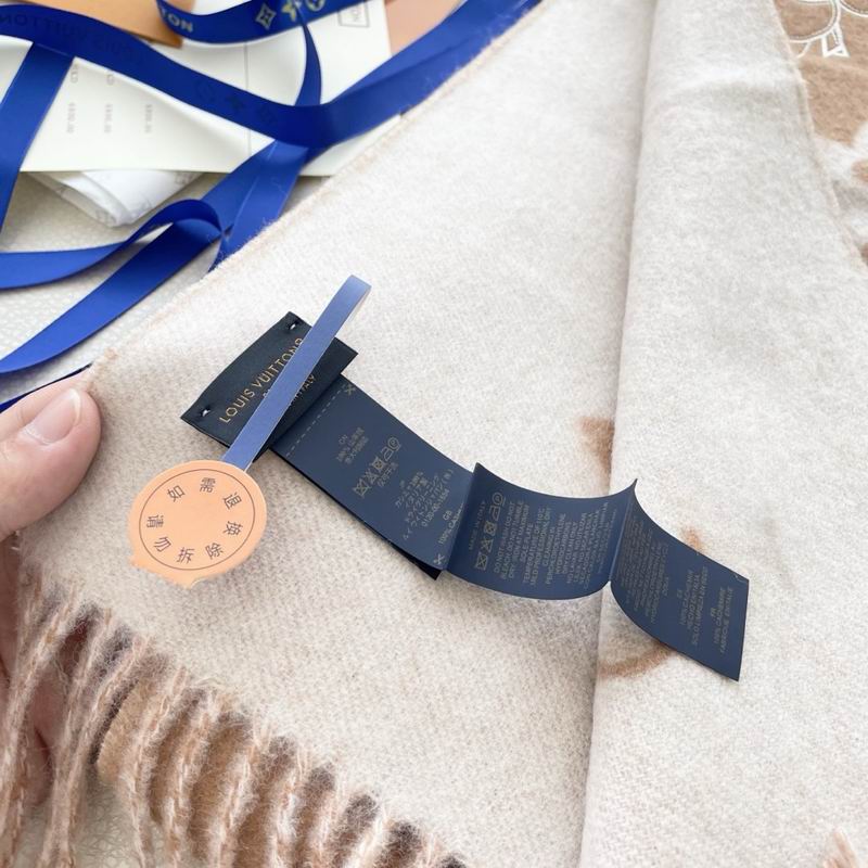 LV Scarf 191X46cm E10 (37)