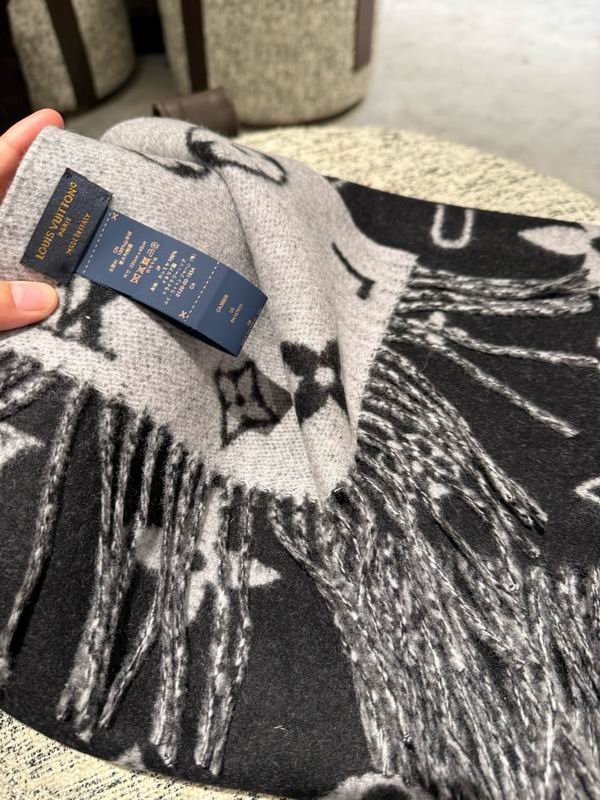 LV Scarf 220X40cm 100%山羊绒 E05 (5)