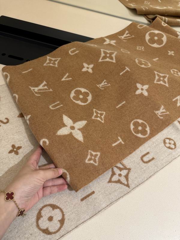 LV Scarf 220X40cm 100%山羊绒 E06 (17)