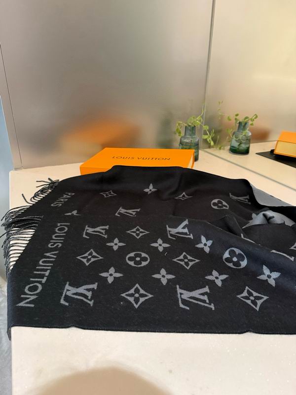 LV Scarf 35X185cm E39 (11)