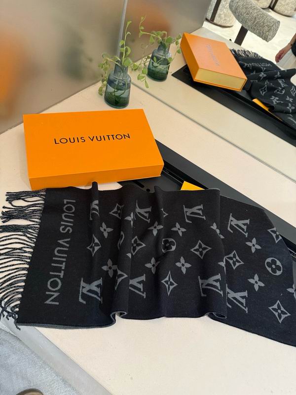 LV Scarf 35X185cm E39 (15)