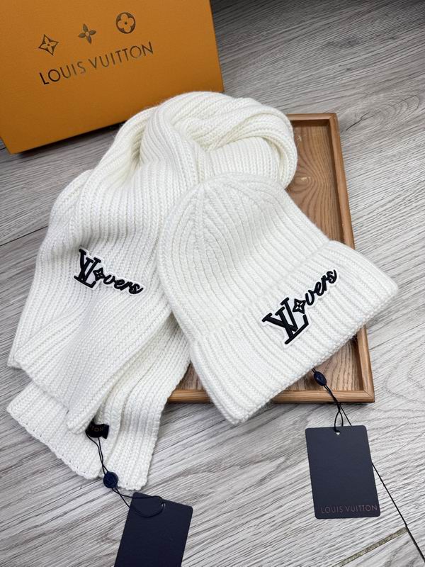LV Scarf Hat E (1641)