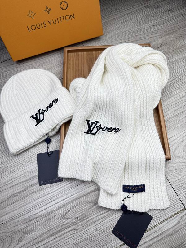 LV Scarf Hat E (1642)