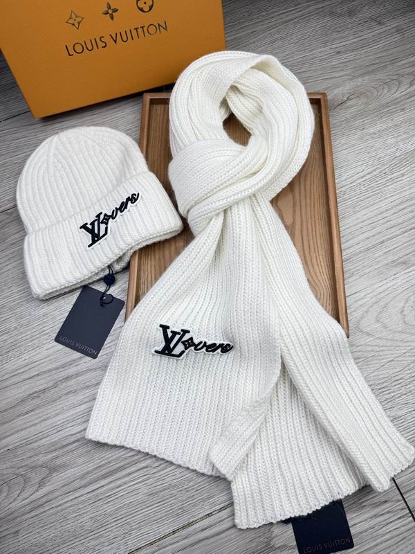 LV Scarf Hat E (1643)