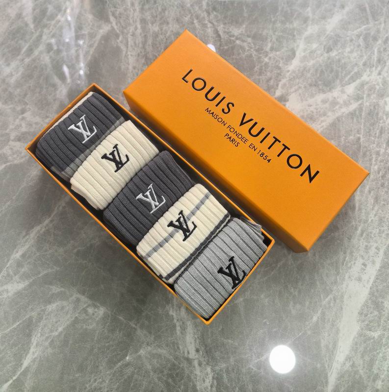 LV Socks (15)