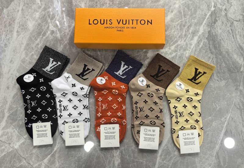 LV Socks (6)