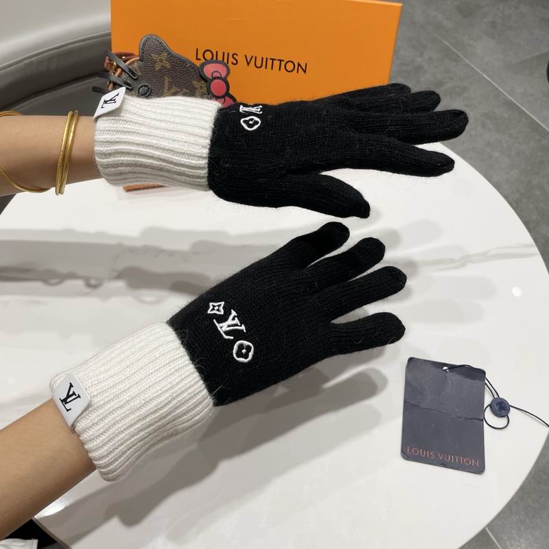 LV gloves (1)