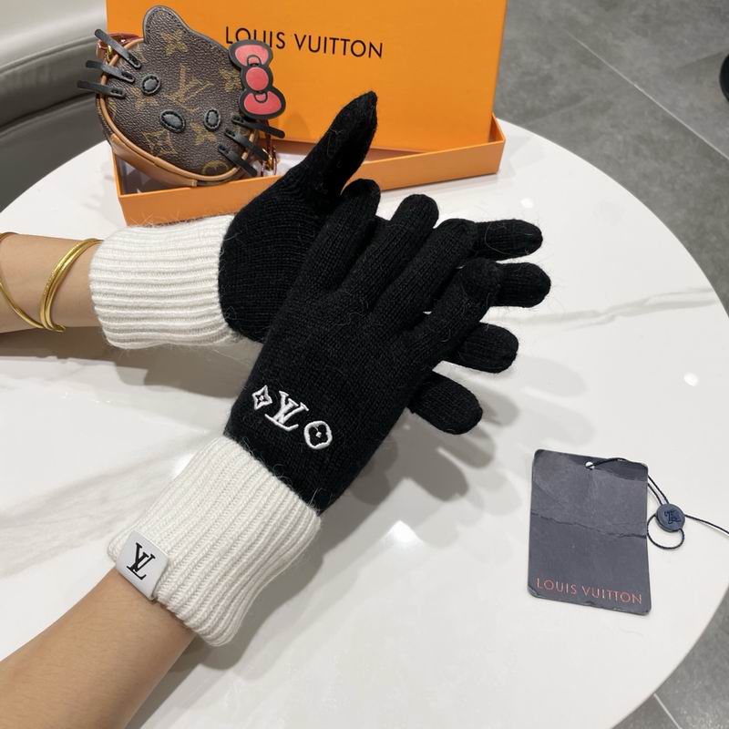 LV gloves (3)