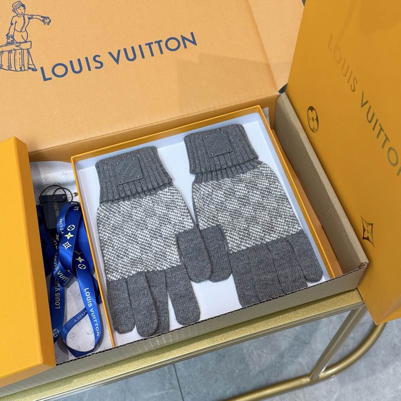 LV gloves  52 (7)