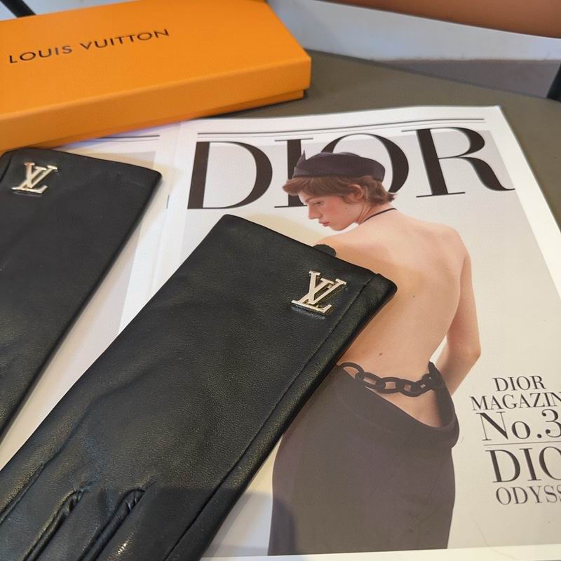 LV gloves 124 (1)