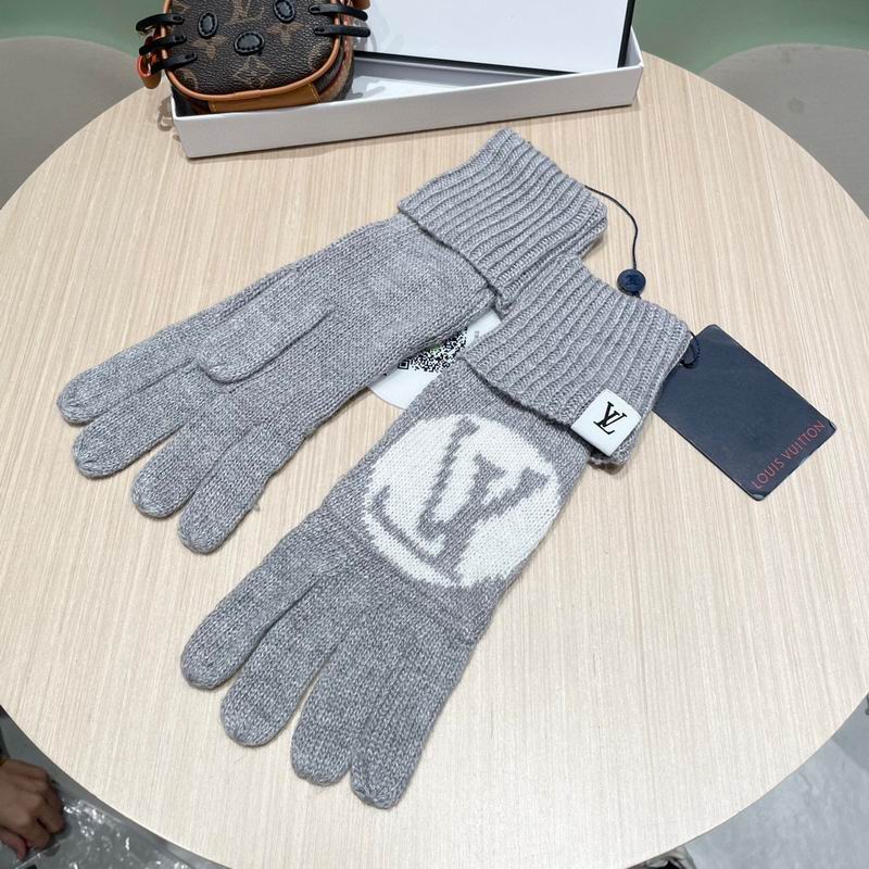 LV gloves 19 (1)