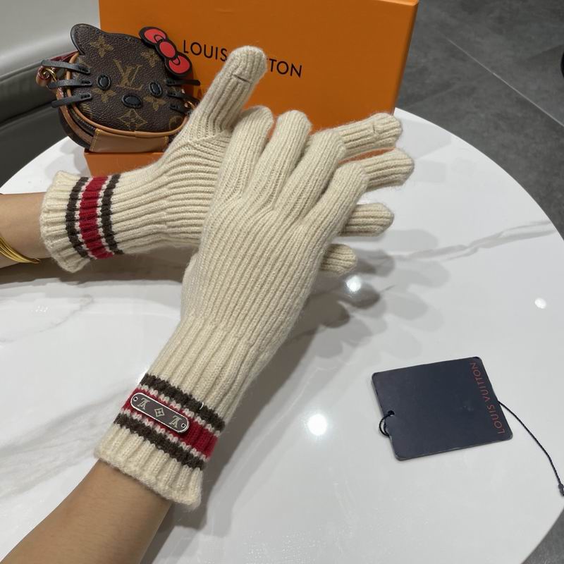 LV gloves 44 (12)