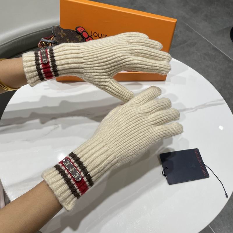 LV gloves 44 (13)