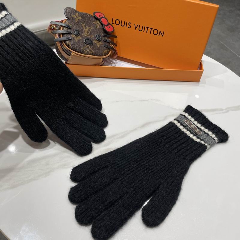 LV gloves 44 (19)