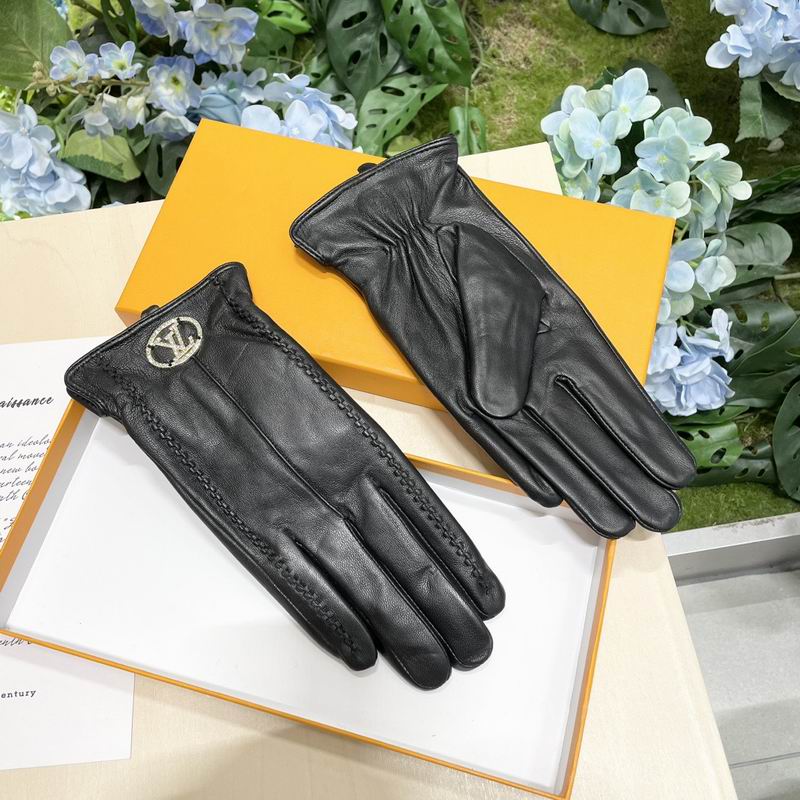 LV gloves 45 (8)