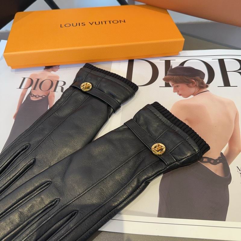 LV gloves M L 33 (1)