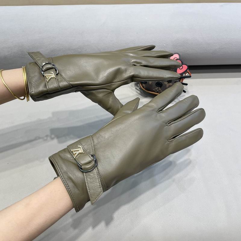 LV gloves M L 43 (2)