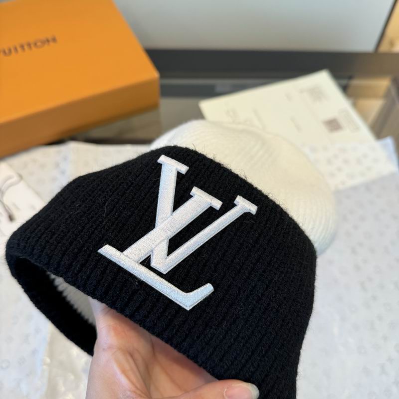 LV hat (1137)