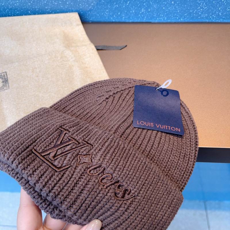 LV hat (1381)