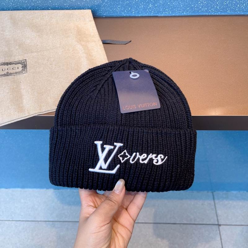 LV hat (1391)