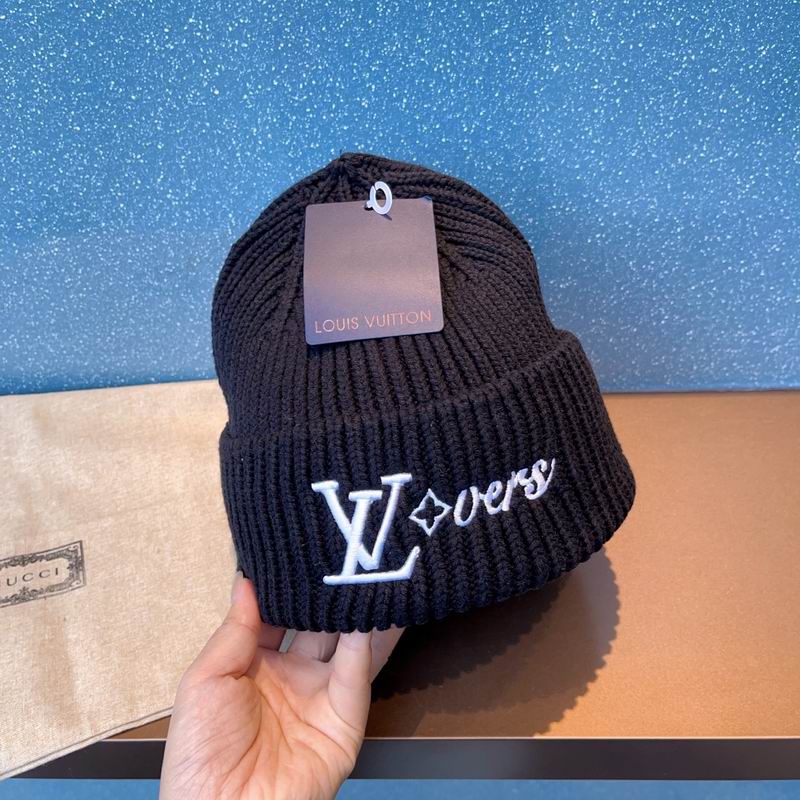 LV hat (1393)