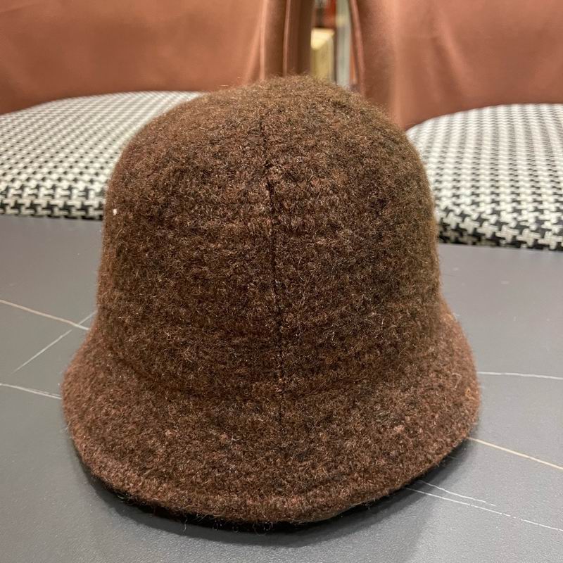 LV hat (240)
