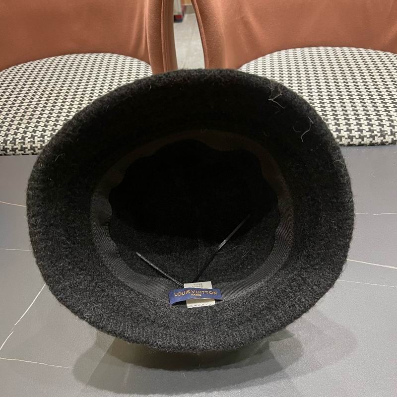 LV hat (258)
