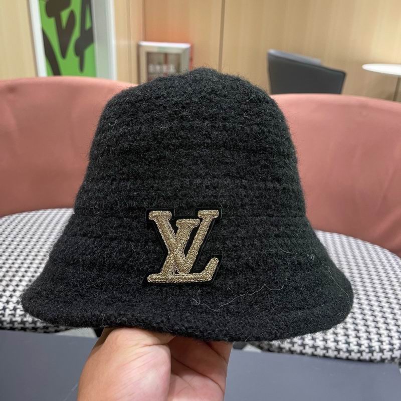 LV hat (260)
