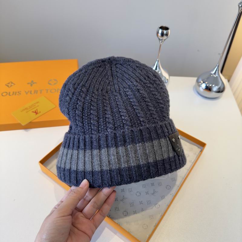 LV hat (320)