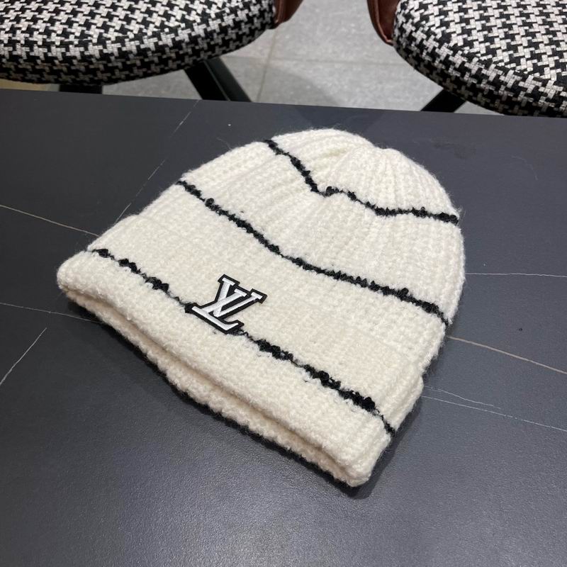 LV hat (320)
