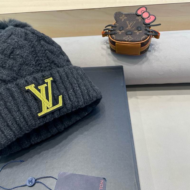 LV hat (425)