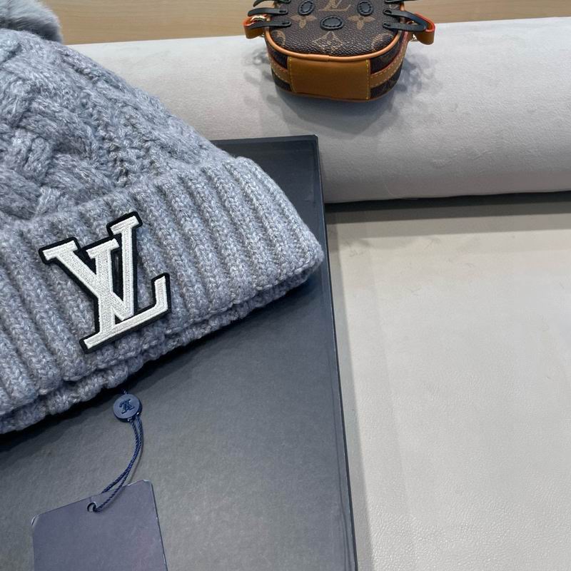 LV hat (434)