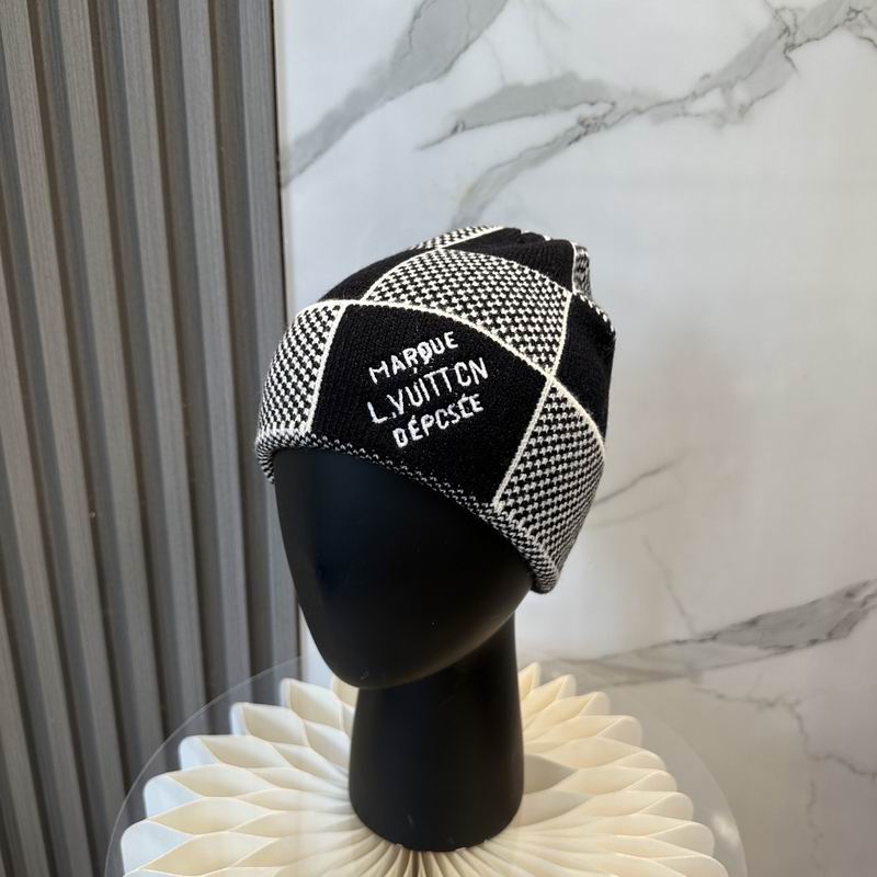 LV hat dx (1100)