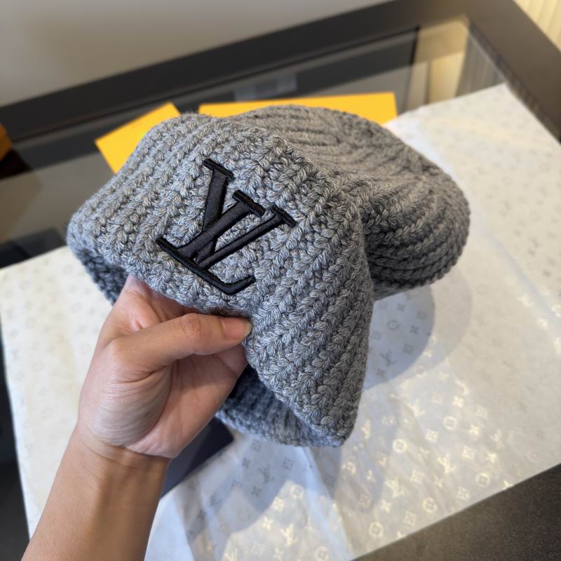 LV hat dx (29)